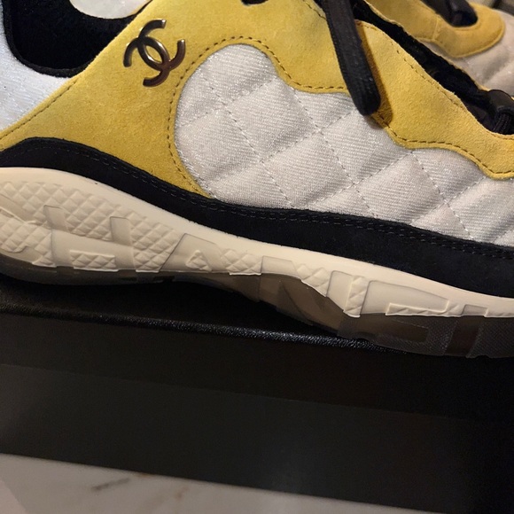 NIB CHANEL 22C Mesh and calfskin sneakers size 42 - Picture 4 of 9